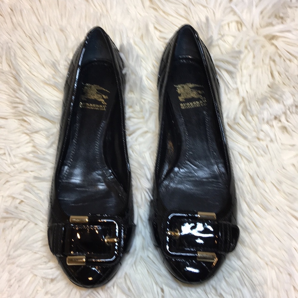 Burberry quilted black flats